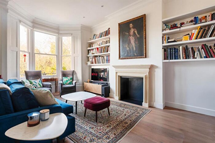 3 Bedroom Apartment To Rent In South Hill Park, Hampstead, London, NW3