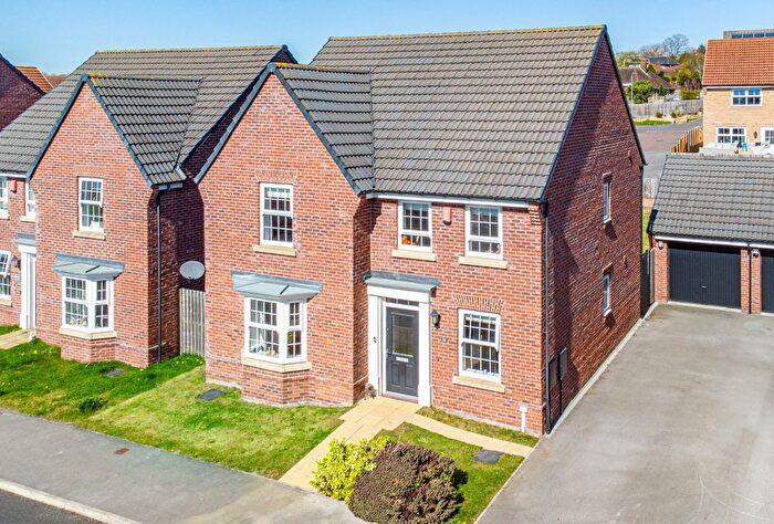 4 Bedroom Detached House For Sale In Poppy Fields Avenue, Pontefract, WF8