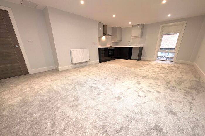 1 Bedroom Flat To Rent In Bernard Street, Southampton, SO14