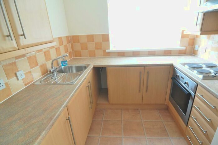 1 Bedroom Apartment To Rent In Leecrest House, Ardsley, S71
