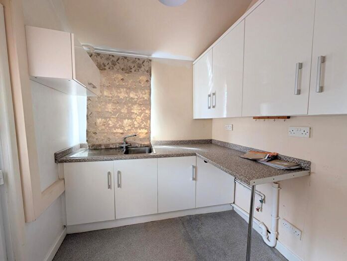 2 Bedroom House To Rent In New Barlborough Close, Clowne, Chesterfield, S43
