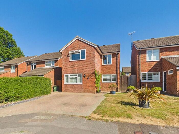 3 Bedroom Detached House For Sale In Chennells Way, Horsham, RH12