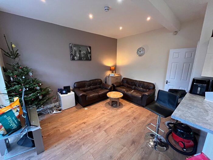 3 Bedroom Terraced House To Rent In Trelawn Place, Leeds, West Yorkshire, LS6