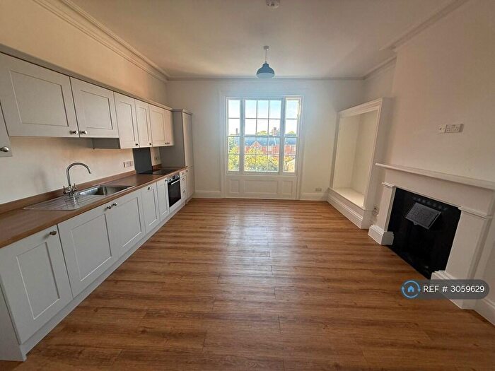 3 Bedroom Flat To Rent In Museum St, Ipswich, IP1