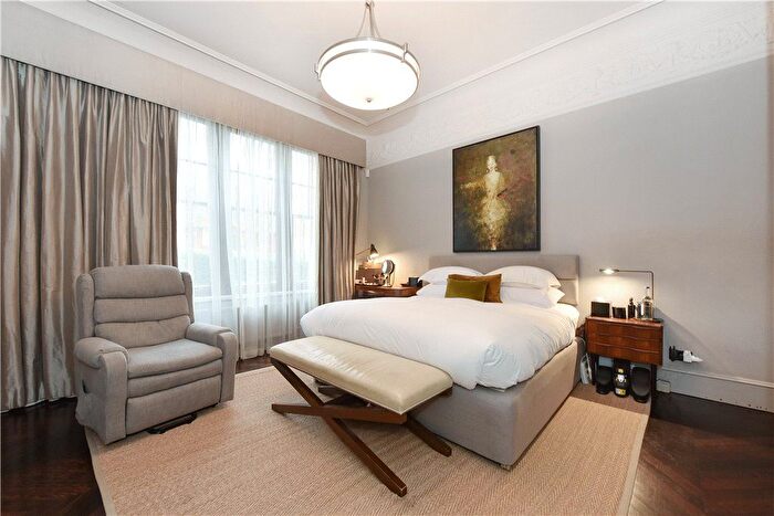 2 Bedroom Flat For Sale In Heath Drive, London, NW3