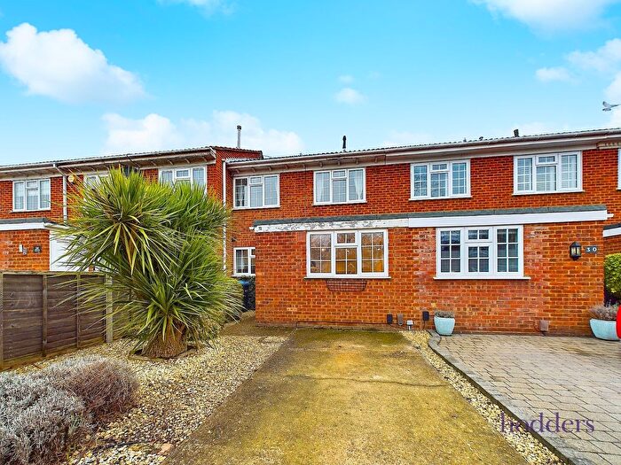 3 Bedroom Terraced House To Rent In Bates Walk, Addlestone, Surrey, KT15