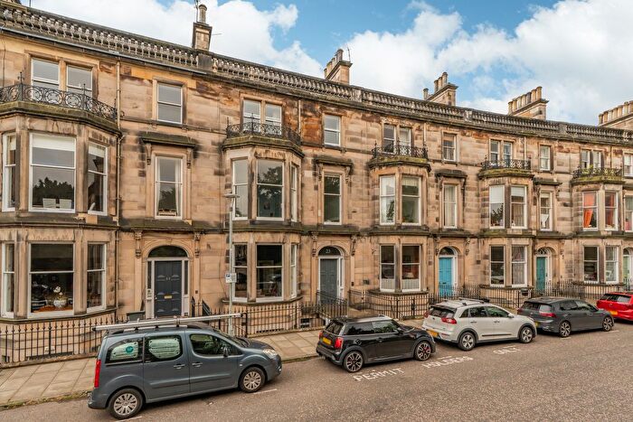 2 Bedroom Flat For Sale In F Glencairn Crescent, Edinburgh, EH12