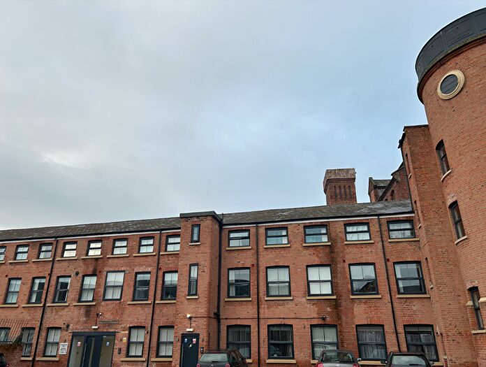 2 Bedroom Apartment To Rent In Mount Street, Nottingham, Nottinghamshire, NG7