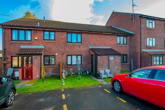 1 Bedroom Maisonette To Rent In Oxwich Close, Fairwater, Cardiff, CF5