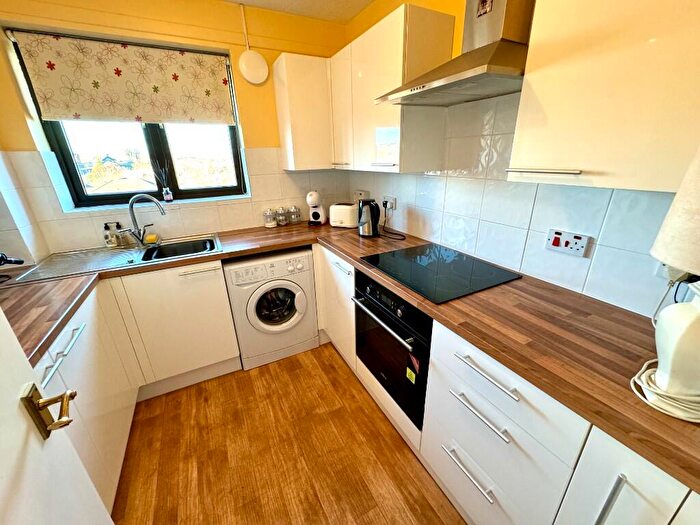 1 Bedroom Flat For Sale In Lugar Street, Coatbridge, Lanarkshire, ML5