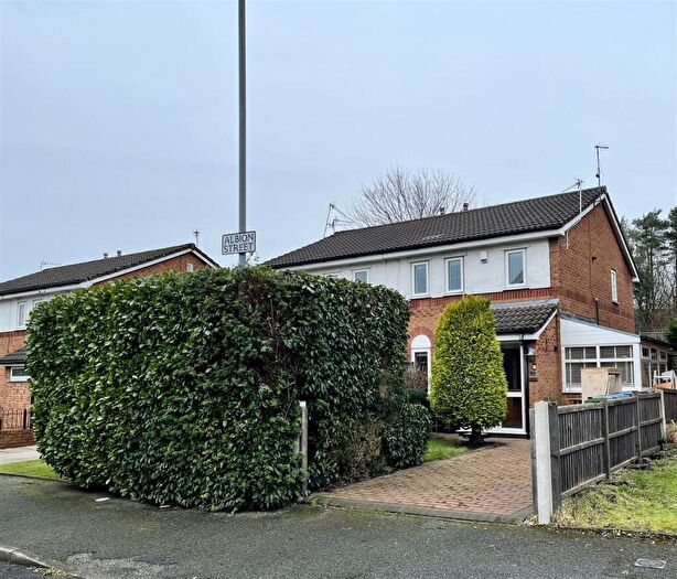 3 Bedroom Semi Detached House For Sale In Albion Street, Stalybridge, SK15