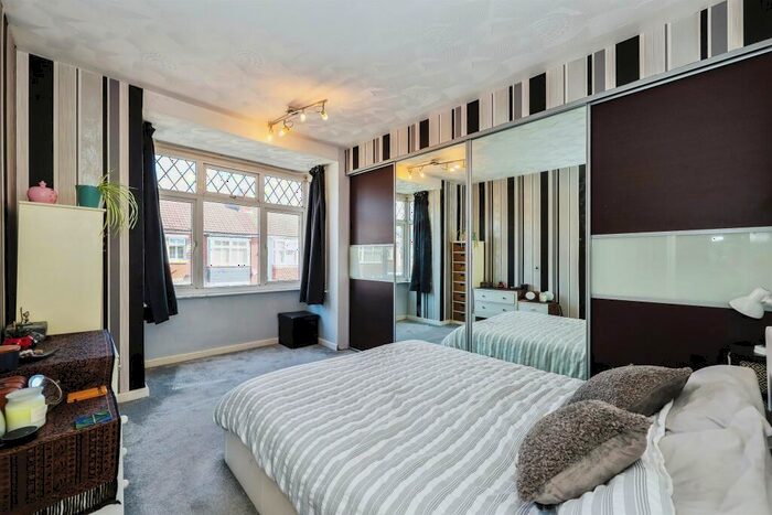 3 Bedroom Terraced House For Sale In Locarno Road, Portsmouth, PO3