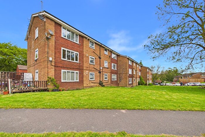 2 Bedroom Flat For Sale In Green Oak Drive, Totley, S17
