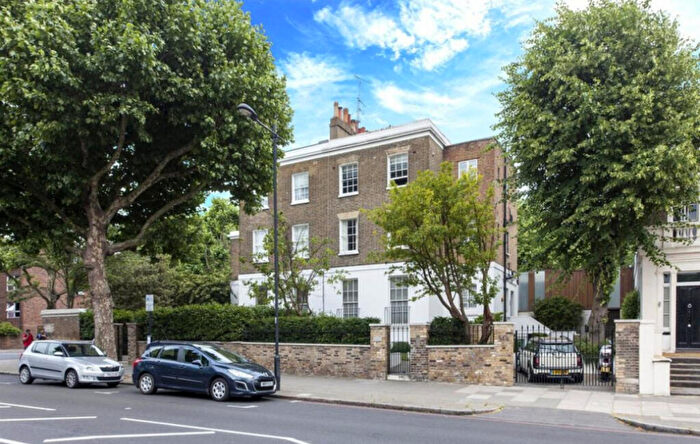 2 Bedroom Apartment For Sale In St John's Wood Road, London, NW8