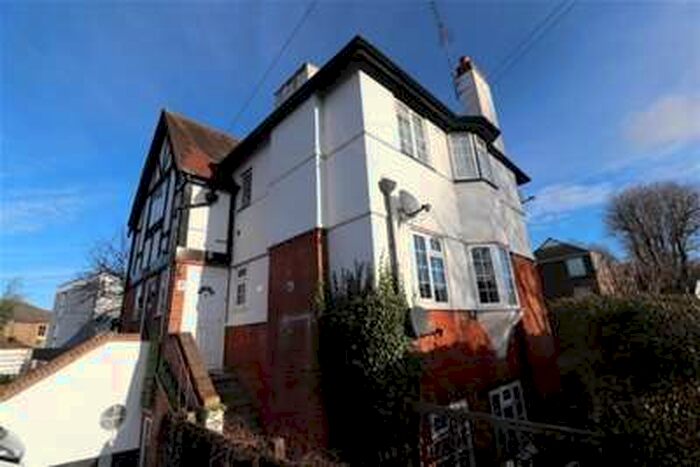 2 Bedroom Flat To Rent In Brentwood - Warley, CM14