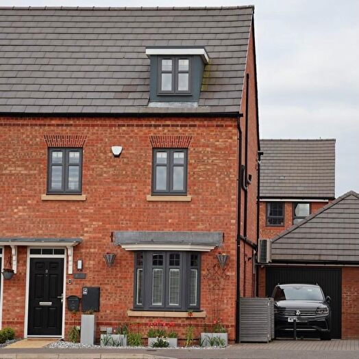 3 Bedroom Semi-Detached House For Sale In Giffin Way, Sawbridgeworth, CM21