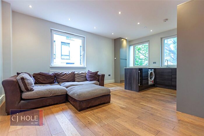 2 Bedroom Flat To Rent In Kenham House, Wilder Street, St Pauls, Bristol, BS2