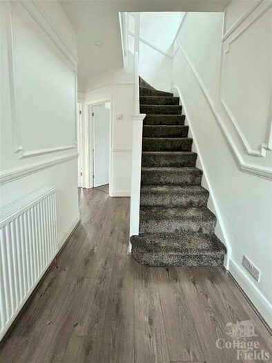 4 Bedroom Semi-Detached House To Rent In Leyburn Road, London, N18