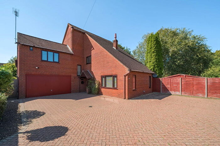 5 Bedroom Detached House For Sale In Bartons Lane, Old Basing, RG24