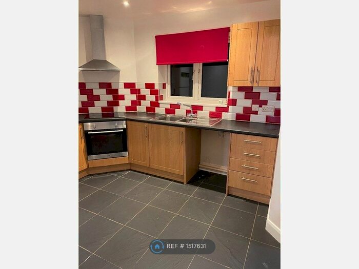 3 Bedroom Semi-Detached House To Rent In Conrad Court, Nottingham, NG6