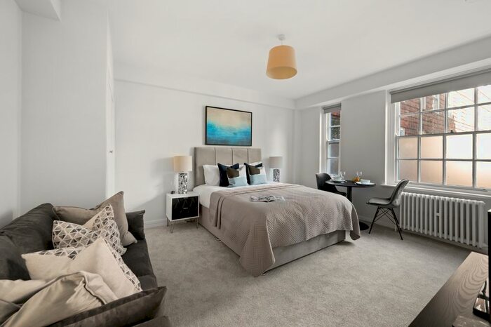 Studio To Rent In Dolphin Square, London, SW1V