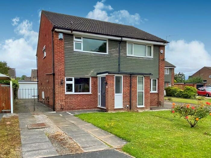 2 Bedroom Semi-Detached House To Rent In Westbury Avenue, Sale, M33