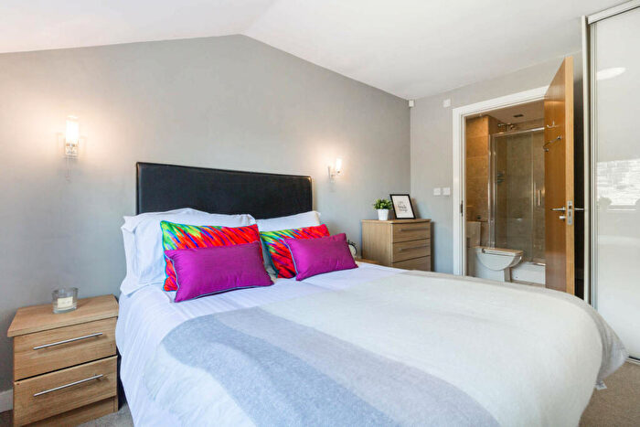 2 Bedroom Flat To Rent In Cross Granby Terrace, Leeds, LS6