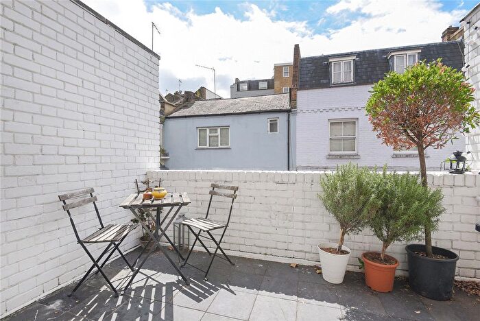 3 Bedroom Terraced House To Rent In Ruston Mews, London, W11