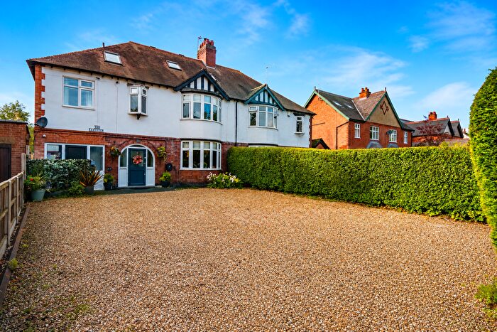 7 Bedroom Semi-Detached House For Sale In Station Road, Derby, DE3