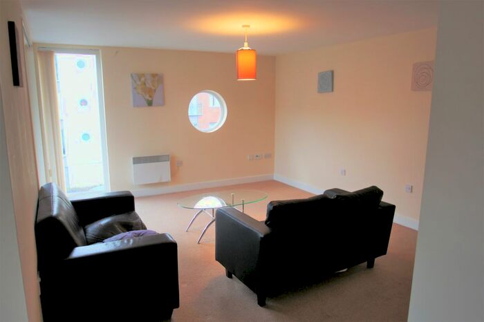 2 Bedroom Flat To Rent In Worsdell Drive, Gateshead, NE8