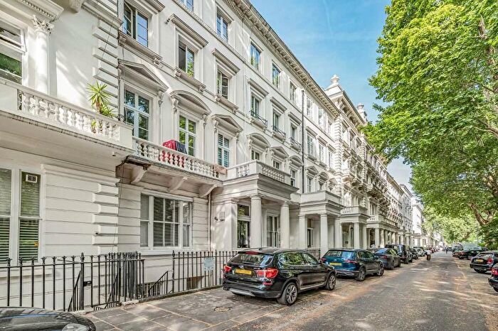 1 Bedroom Flat For Sale In Westbourne Terrace, Lancaster Gate, London, W2