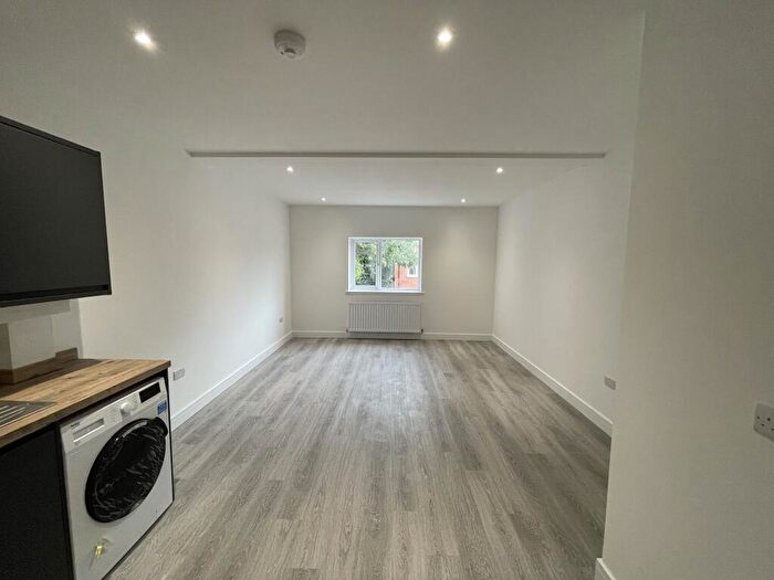 2 Bedroom Apartment To Rent In Avenue Road, Rugby, CV21