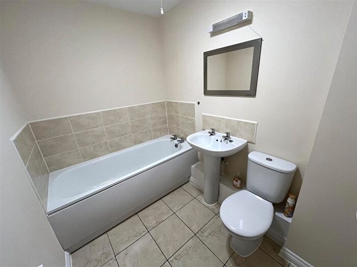 2 Bedroom Property To Rent In Poets Way, Dorchester, DT1