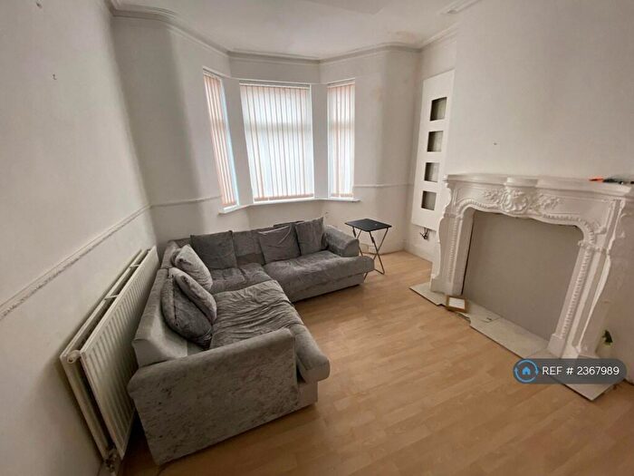 2 Bedroom Terraced House To Rent In Edmund Street, Salford, M6