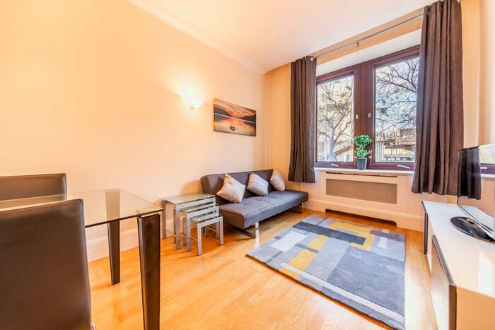 1 Bedroom Flat To Rent In Whitehouse Apartments, Belvedere Road, Southbank, London, SE1