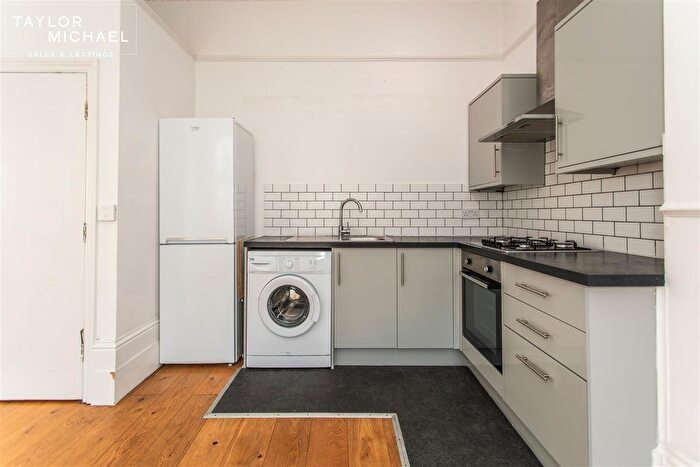 1 Bedroom Flat To Rent In Brunswick Road, Brighton, BN3