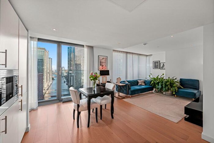 2 Bedroom Flat For Sale In Marsh Wall, Millwall, E14