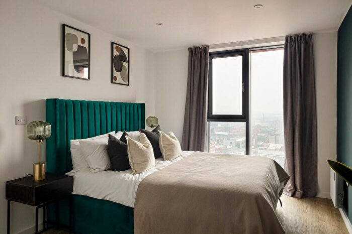 1 Bedroom Flat To Rent In Flat, Swan Street, Manchester, Greater Manchester, M4