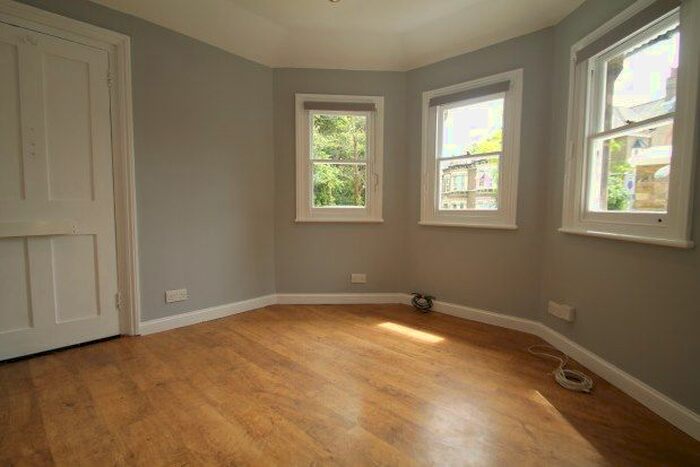 1 Bedroom Detached House To Rent In The Knoll, Beckenham, BR3