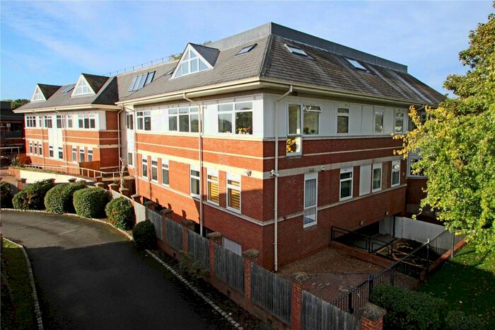2 Bedroom Flat To Rent In Four Corners Chertsey, Pound Road, Chertsey, Surrey, KT16