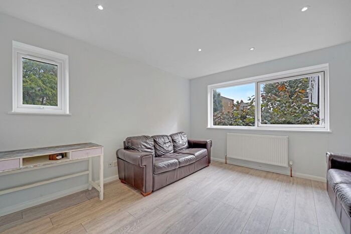 3 Bedroom Terraced House To Rent In Murray Mews, Camden, NW1