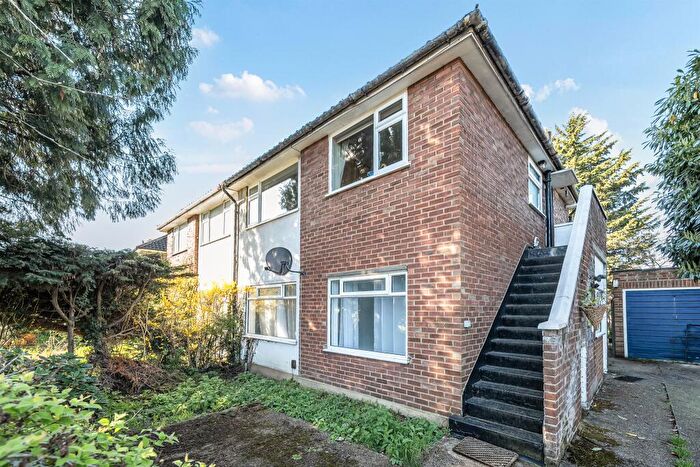 2 Bedroom Flat For Sale In Brunel Road, Maidenhead, SL6