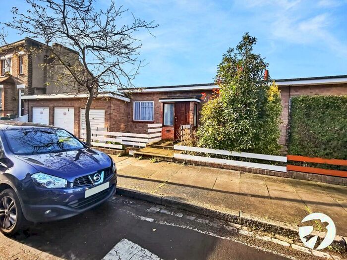 5 Bedroom House To Rent In Sladedale Road, London, SE18