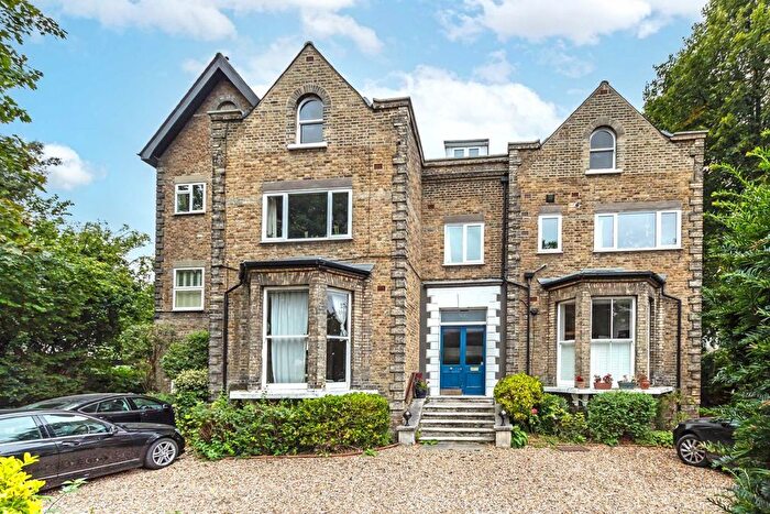 2 Bedroom Flat To Rent In Hampton Road, Hampton Road, TW2