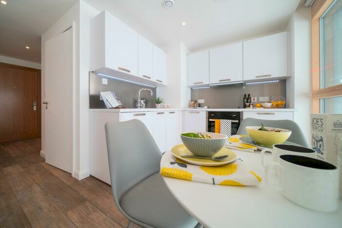 1 Bedroom Apartment To Rent In Berkshire House Queen Street Maidenhead Berkshire, SL6