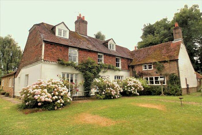6 Bedroom Detached House To Rent In Mountfield, Robertsbridge, TN32