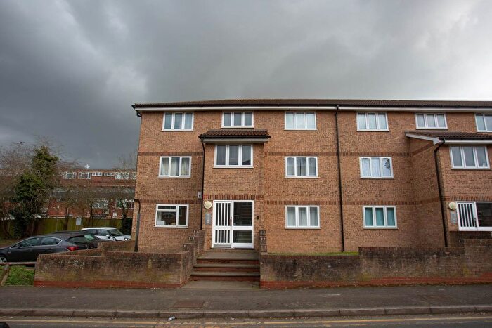 2 Bedroom Flat To Rent In Fort Pitt Street, Chatham, ME4