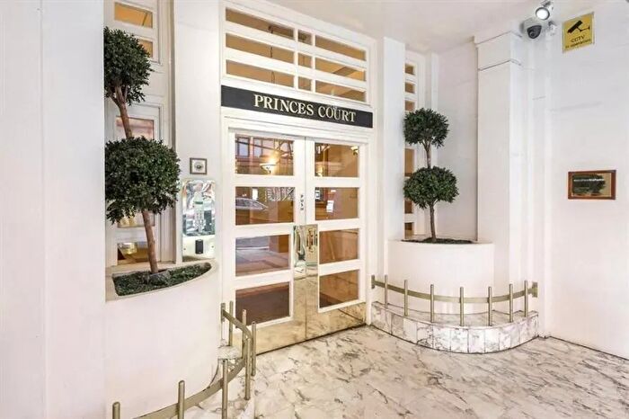 2 Bedroom Flat To Rent In Brompton Road, London, SW3