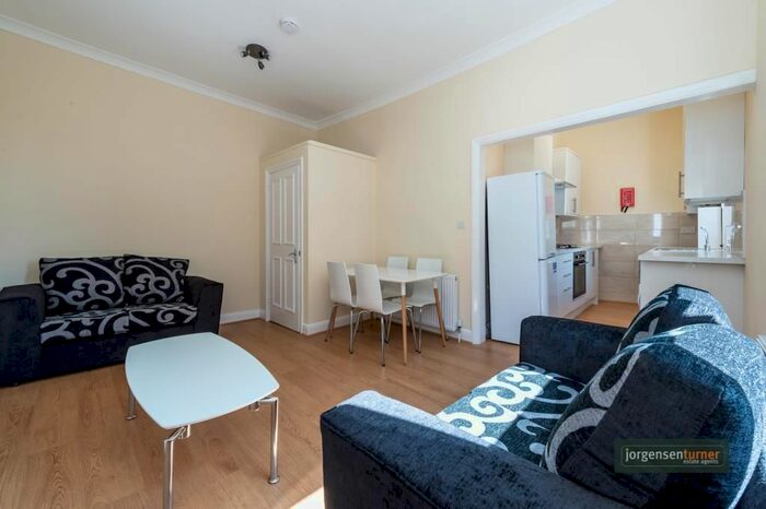 1 Bedroom Flat To Rent In Uxbridge Road, Shepherds Bush, London, W12