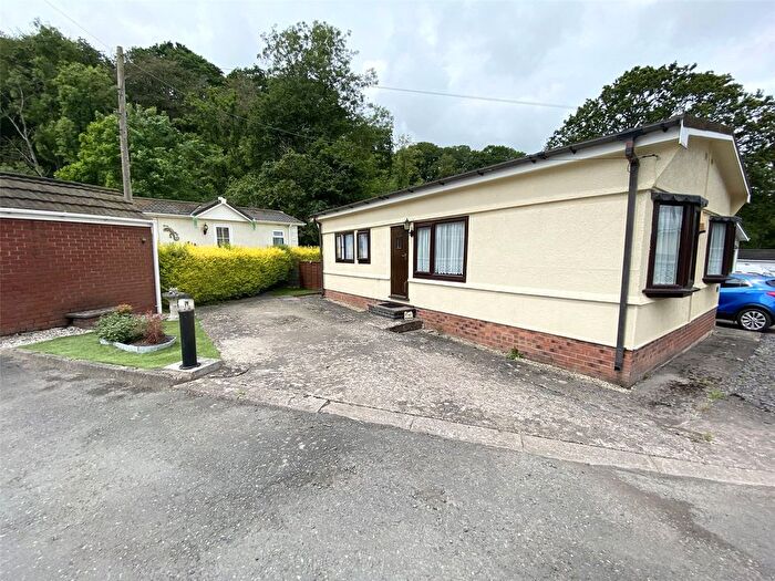 2 Bedroom Park Home For Sale In Pool View Caravan Park, Buildwas, Telford, Shropshire, TF8